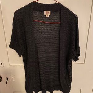 Short sleeve open sweater